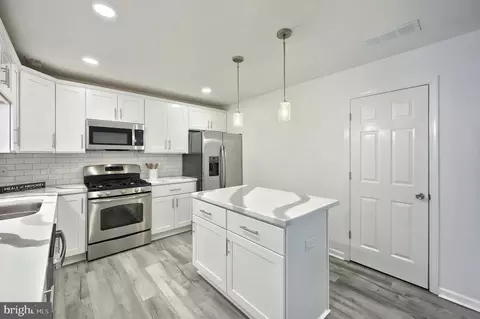 Kitchen - 413 Springbrook Ct, Hanover, PA 17331 photo 2 of 3