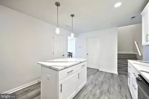 Entry Way - 413 Springbrook Ct, Hanover, PA 17331 photo 1 of 4