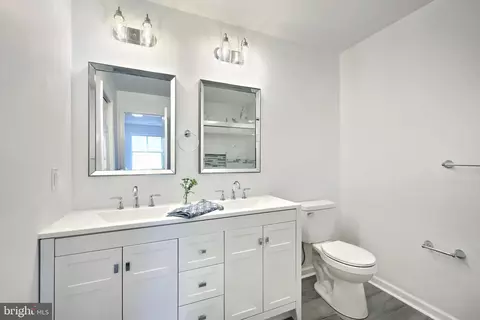 Bath - 413 Springbrook Ct, Hanover, PA 17331 photo 1 of 4