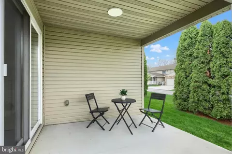 Exterior - 413 Springbrook Ct, Hanover, PA 17331 photo 4 of 4