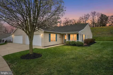 7170 Seneca Ridge Dr, York, PA 17403