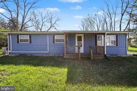 15 Mill Dr, Dillsburg, PA 17019