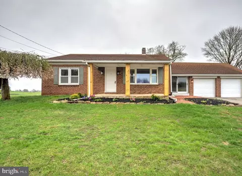 7047 Lincoln Hwy W, Thomasville, PA 17364