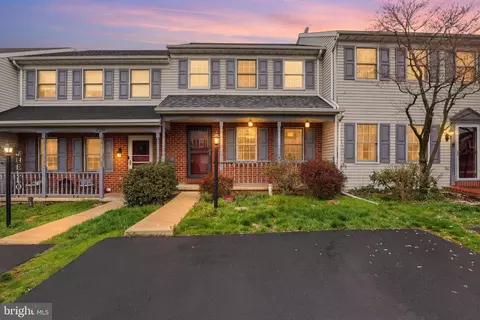 780 Robin Hill Cir, York, PA 17404