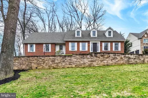 106 Crestlyn, Spry, PA 17402