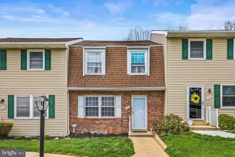 100 Dew Drop Ct #100, York, PA 17403