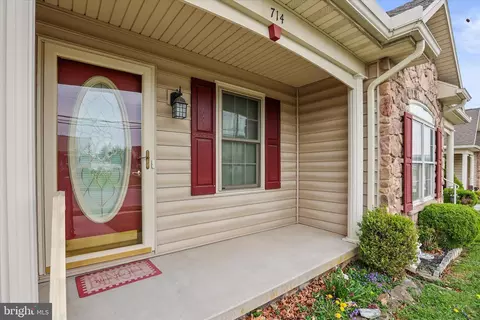 Exterior - 714 Randolph St, Hanover, PA 17331 photo 3 of 4