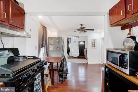 Entry Way - 7 E Main St, Windsor, PA 17366 photo 5 of 7