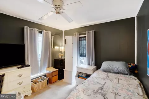 Bedroom - 7 E Main St, Windsor, PA 17366 photo 1 of 3