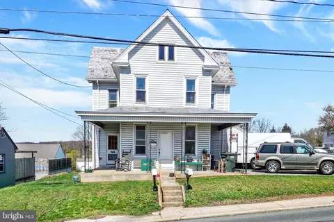 298 N Main St, Yoe, PA 17313