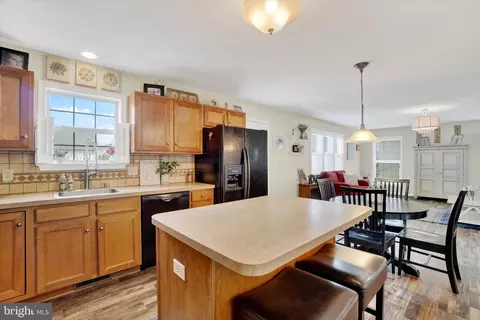 Kitchen - 445 Stabley Ln, Windsor, PA 17366 photo 2 of 2