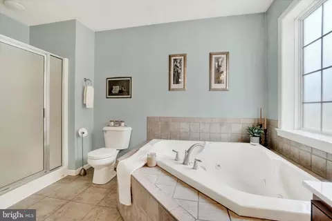 Bath - 445 Stabley Ln, Windsor, PA 17366 photo 3 of 4