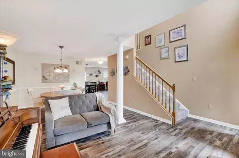Entry Way - 445 Stabley Ln, Windsor, PA 17366 photo 3 of 4