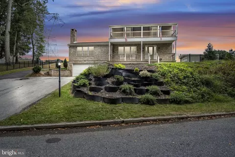 26 Autumn Dr, Dillsburg, PA 17019