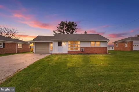456 York St, Manchester, PA 17345