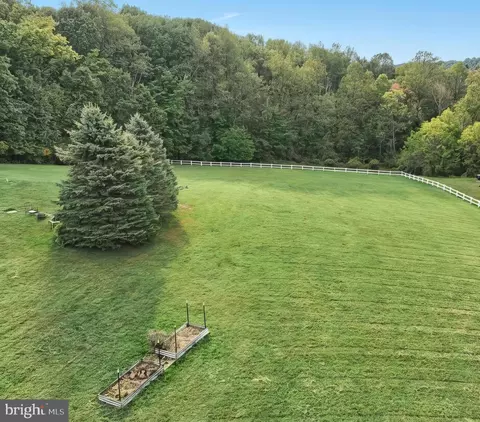 Arnold Road, Glenville, PA 17329
