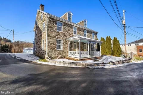 12040 Baltimore St, Glen Rock, PA 17327