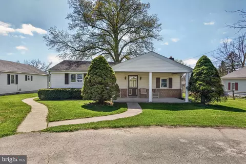 1636 E Canal Rd, Dover, PA 17315