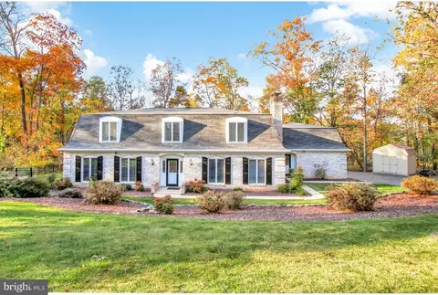 6208 Longview Dr, Spring Grove, PA 17362