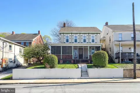 157 W Main St, Windsor, PA 17366