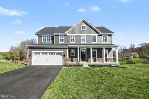 220 Kortney Dr, Hanover, PA 17331