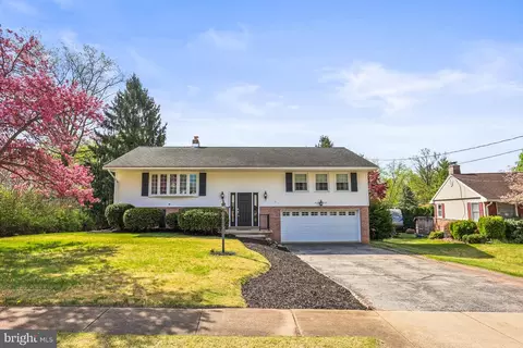 1870 Lilac Rd, York, PA 17408