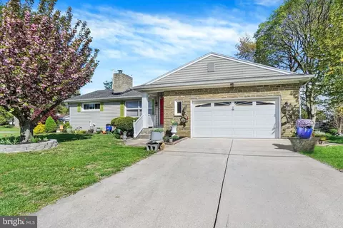 2360 Loucks Rd, York, PA 17408