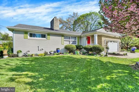 2360 Loucks Rd, York, PA 17408