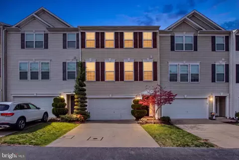 2224 Golden Eagle Dr #104, York, PA 17408