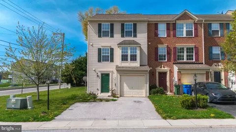 4 Forest View Ter, Hanover, PA 17331