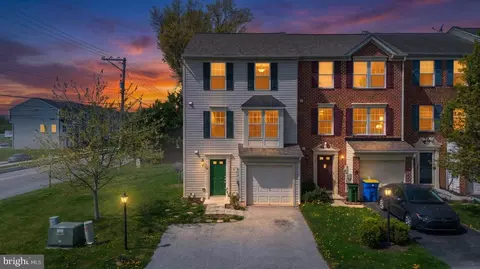 4 Forest View Ter, Hanover, PA 17331
