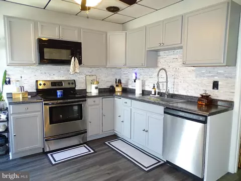 Kitchen - 206 3rd St, Hanover, PA 17331 photo 2 of 3
