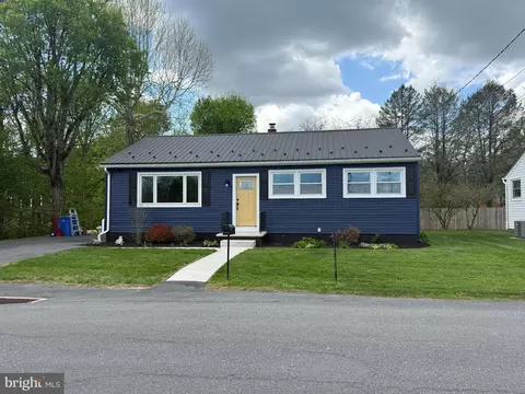 107 Fairview Rd, New Cumberland, PA 17070