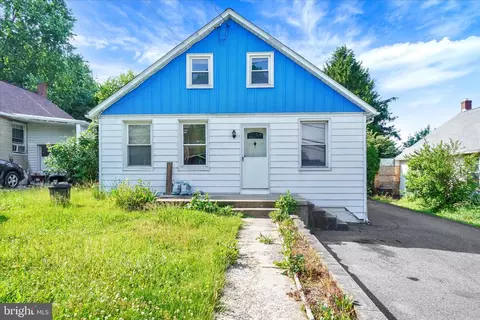 16 E Tolna Rd, Shrewsbury, PA 17361