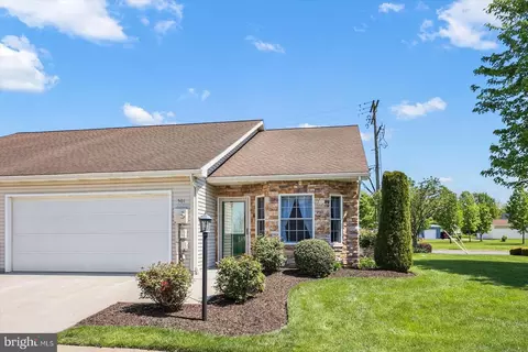 501 Parkview Ln #101, Hanover, PA 17331