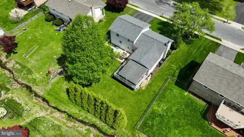 View/Area - 3340 Cranmere Ln, York, PA 17402 photo 1 of 3
