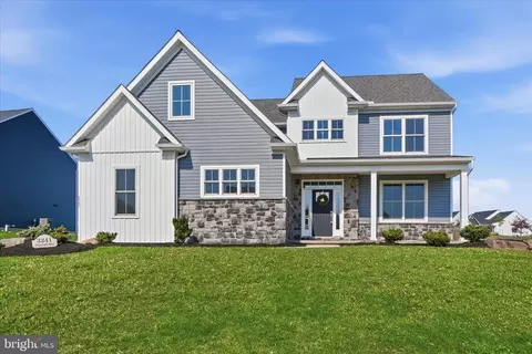 3241 Foxcroft Way, York, PA 17406