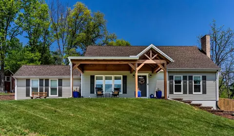 60 Bunker Ln, Etters, PA 17319