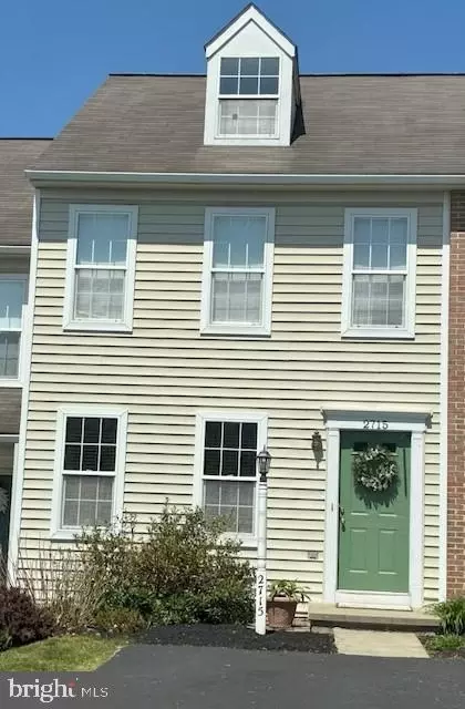 2715 Woodmont Dr, York, PA 17404