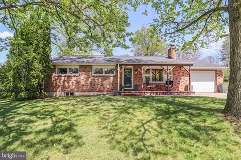 2777 Roosevelt Ave, York, PA 17408