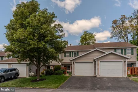 305 Stonegate Rd, York, PA 17408