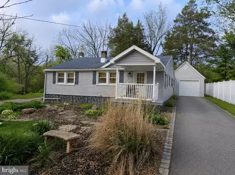 4211 Conewago Rd, Dover, PA 17315