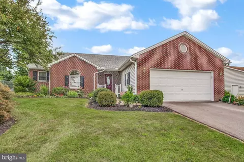 3650 Rock Creek Dr, Dover, PA 17315