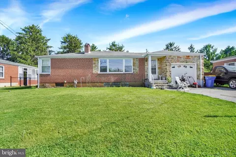 100 Knoll Ln, York, PA 17406