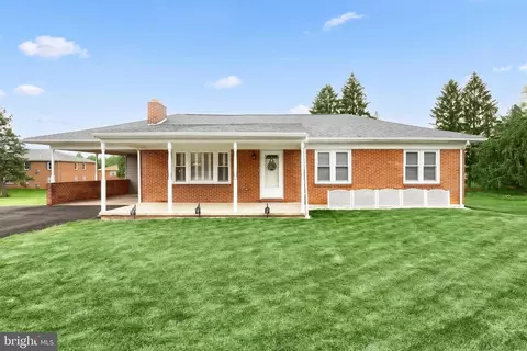 256 N Main St, Manchester, PA 17345