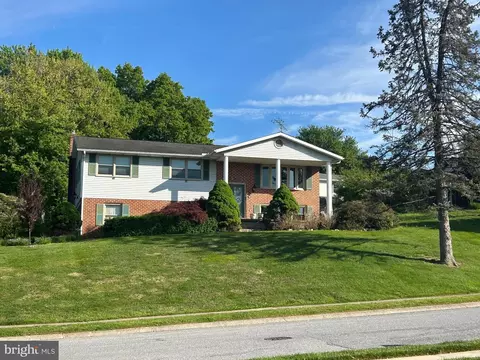 2950 Lehigh Rd, York, PA 17402