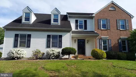 1240 Futurity Dr, York, PA 17404
