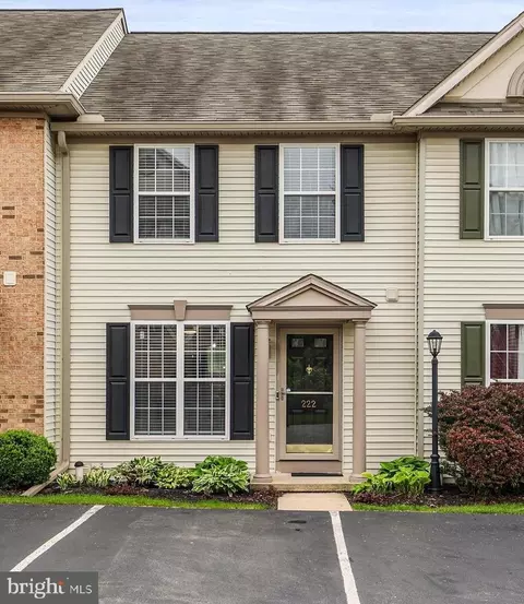 222 Wheatfield Way #70D, York, PA 17403