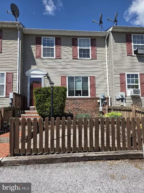 260 White Dogwood Dr, Etters, PA 17319
