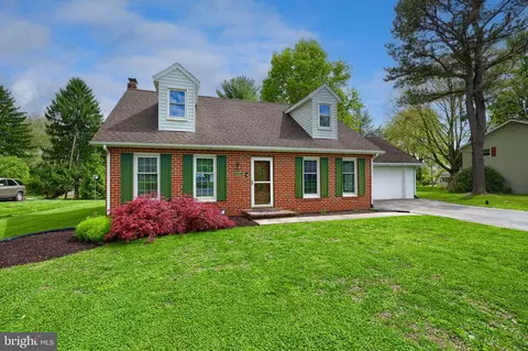 1955 Brian Ln, York, PA 17404